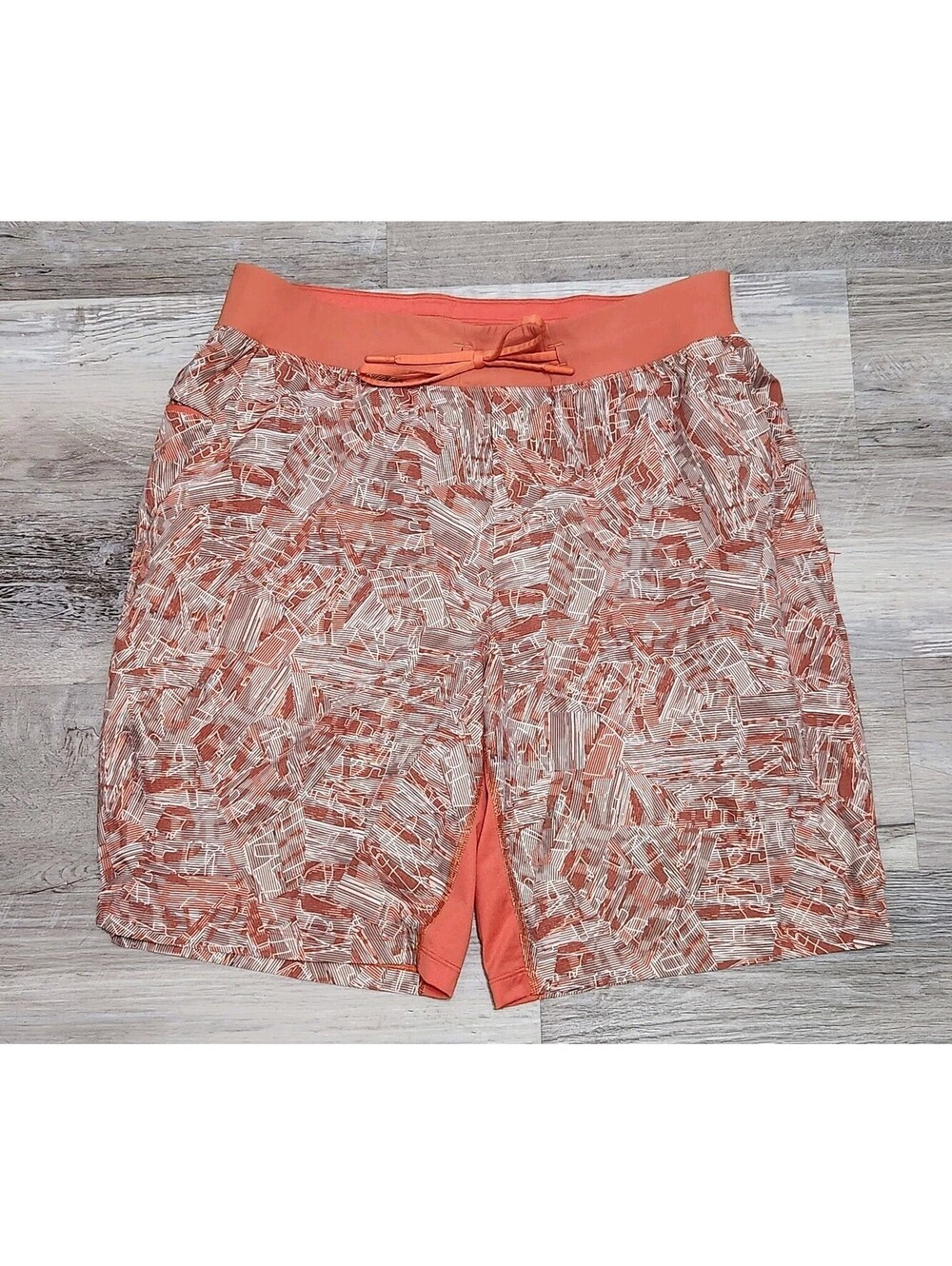Mens Lululemon T.H.E Shorts LARGE Linerless Orange